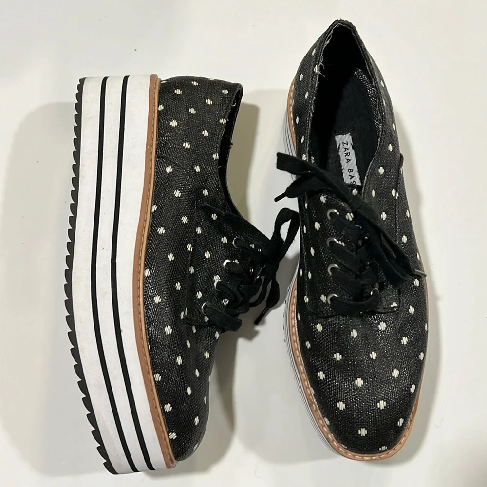 Zara‎ Basic - 38, black and white polka dot platforms